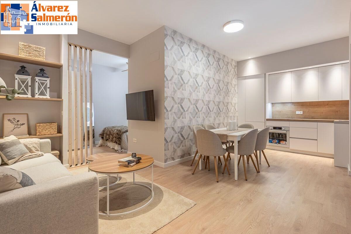 Sala d'estar de Apartament en venda en  Granada Capital amb Aire condicionat i Moblat