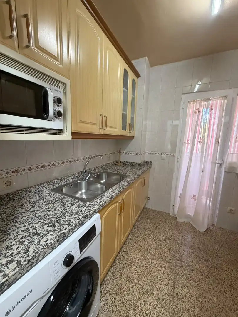 Flat with terrace to rent in Calle Santa María del Valle 17, imagen 15