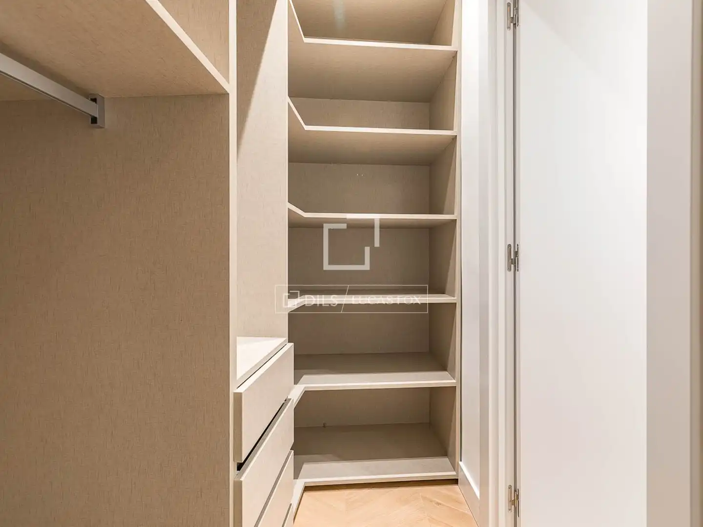 Piso en venta en Barcelona con Aire acondicionado, Calefacción y Balcón