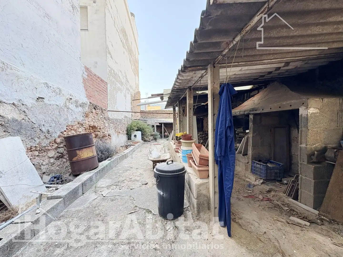 Vista exterior de Casa o xalet en venda en Tavernes de la Valldigna amb Terrassa