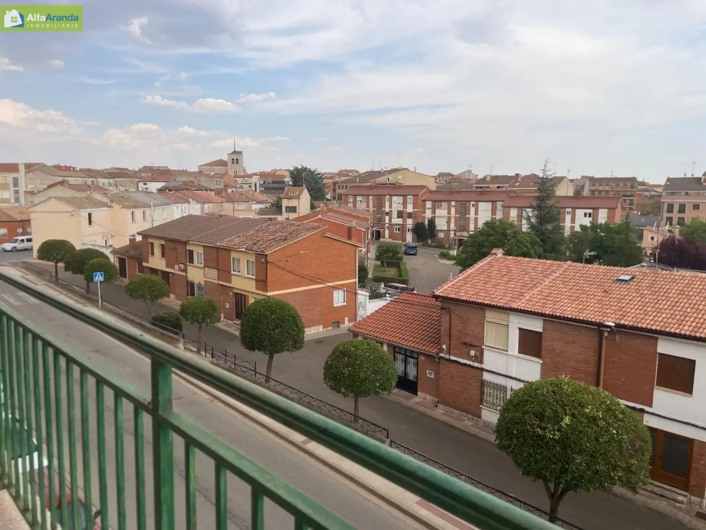 Außenansicht von Wohnung zum Verkauf in Roa mit Heizung, Möbliert und Balkon
