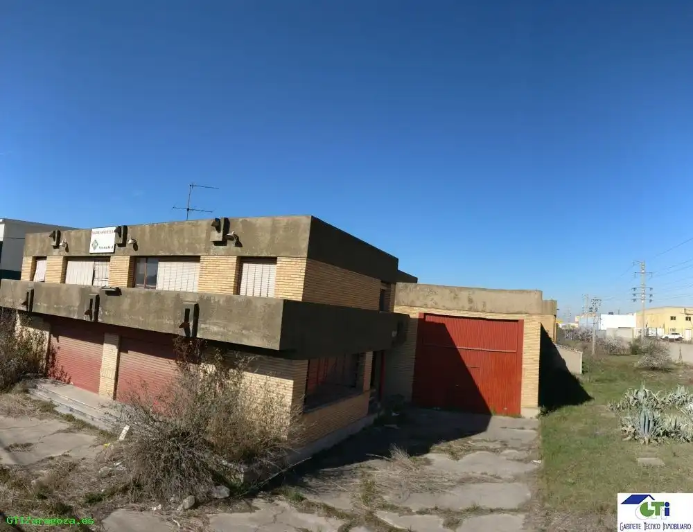 Vista exterior de Residencial en venda en Zaragoza