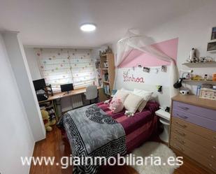 Flat for sale in Donantes de Sangre, O Porriño