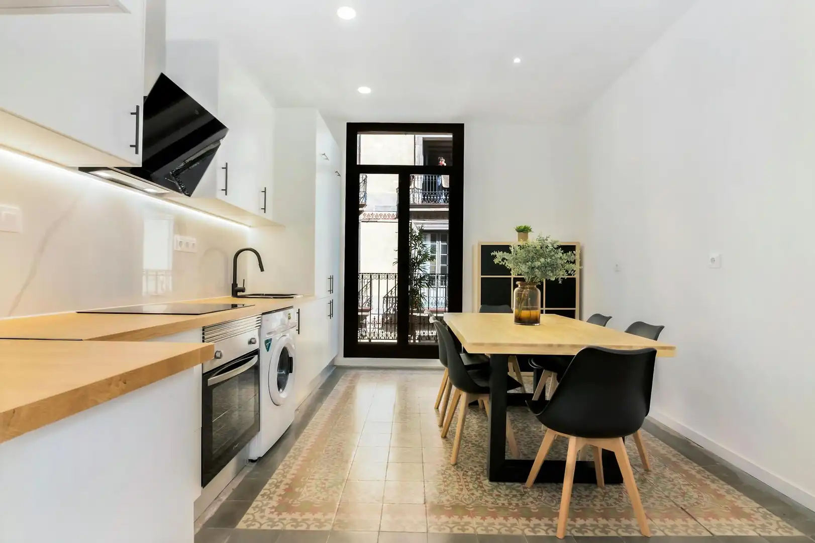 Kitchen of Flat for share in Barcelona  with Heating, Washing machine and TV