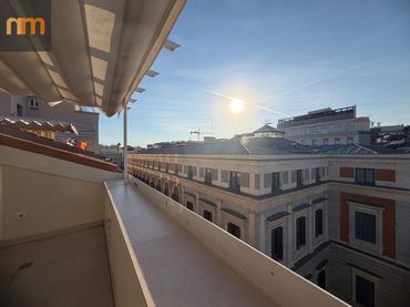 Penthouse mit Aufzug zum Verkauf in Calle FERNANFLOR