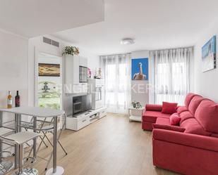 Living room of Apartment for sale in Alcobendas  with Air Conditioner, Heating and Parquet flooring