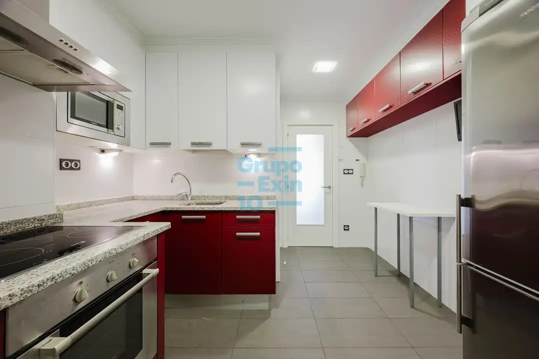 Kitchen of Flat for sale in Donostia - San Sebastián   with Heating and Terrace