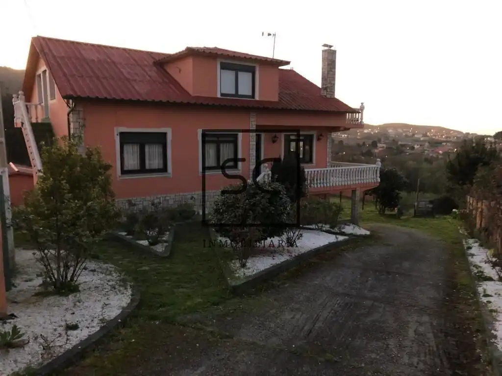 Vista exterior de Casa o xalet en venda en Valdoviño amb Jardí privat, Terrassa i Traster