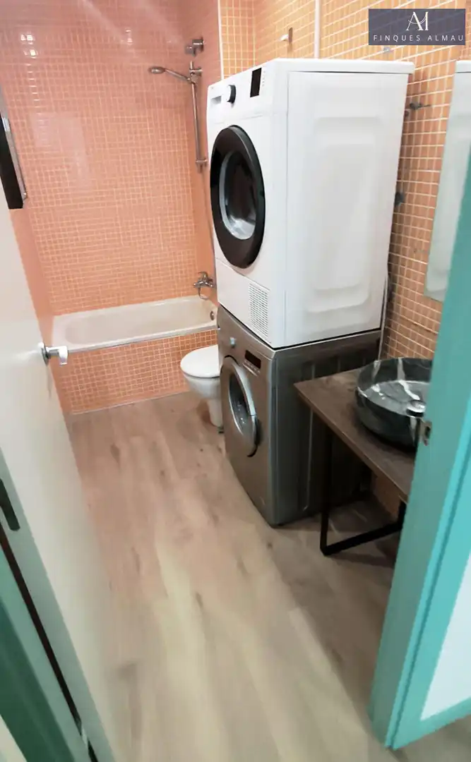 Bany de Pis en venda en Vilanova i la Geltrú amb Parquet