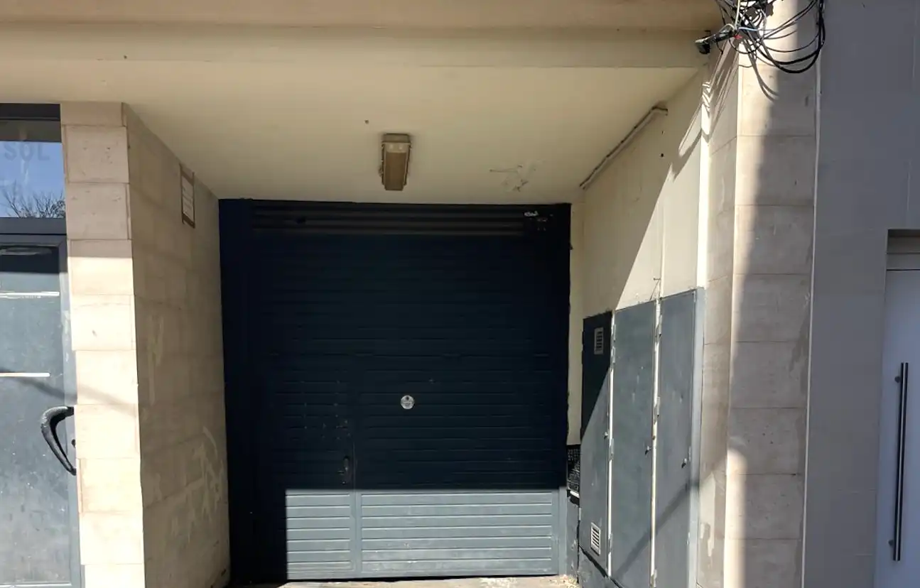 Garaje en venta en Sol, Poble Sec