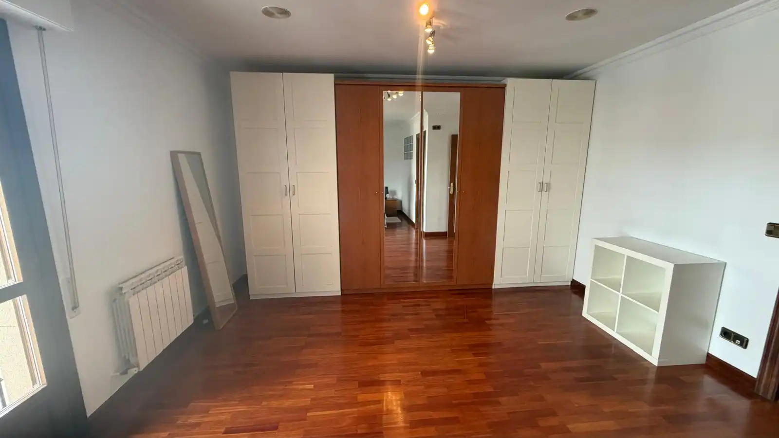 Habitación de Casa adosada en venta en Salvatierra / Agurain con Calefacción y Jardín privado