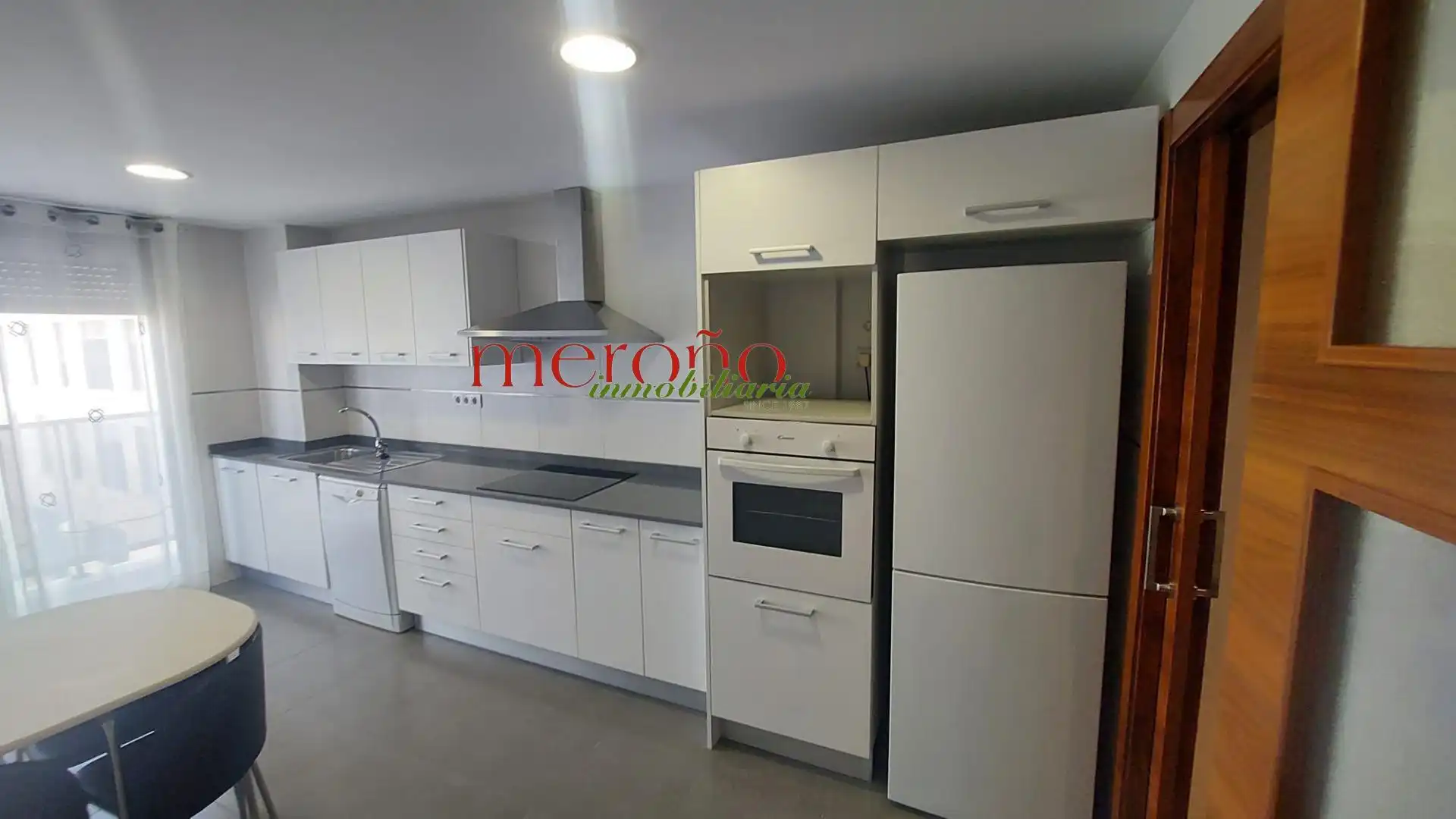 Cocina de Piso de alquiler en Elche / Elx con Terraza y Piscina comunitaria