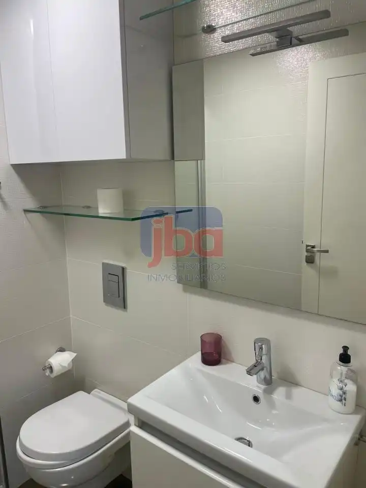 Badezimmer von Dachboden zur Miete in Ourense Capital  mit Heizung, Terrasse und Abstellraum