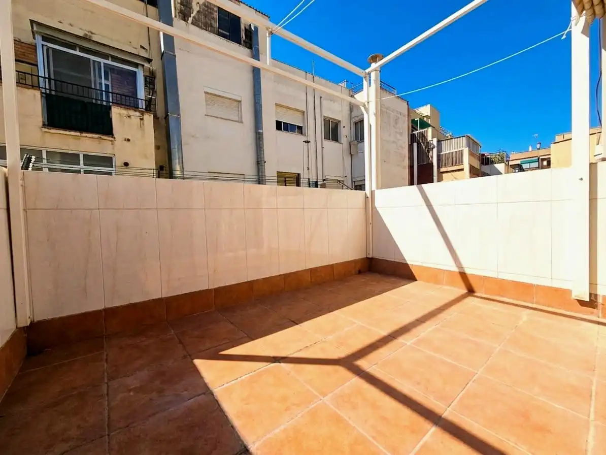 Terrace of Duplexes for sale in L'Hospitalet de Llobregat  with Parquet flooring, Terrace and Oven