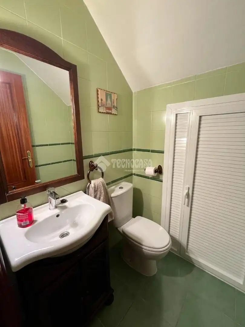 Baño de Casa o chalet en venta en Alcalá de Guadaira con Aire acondicionado, Terraza y Amueblado