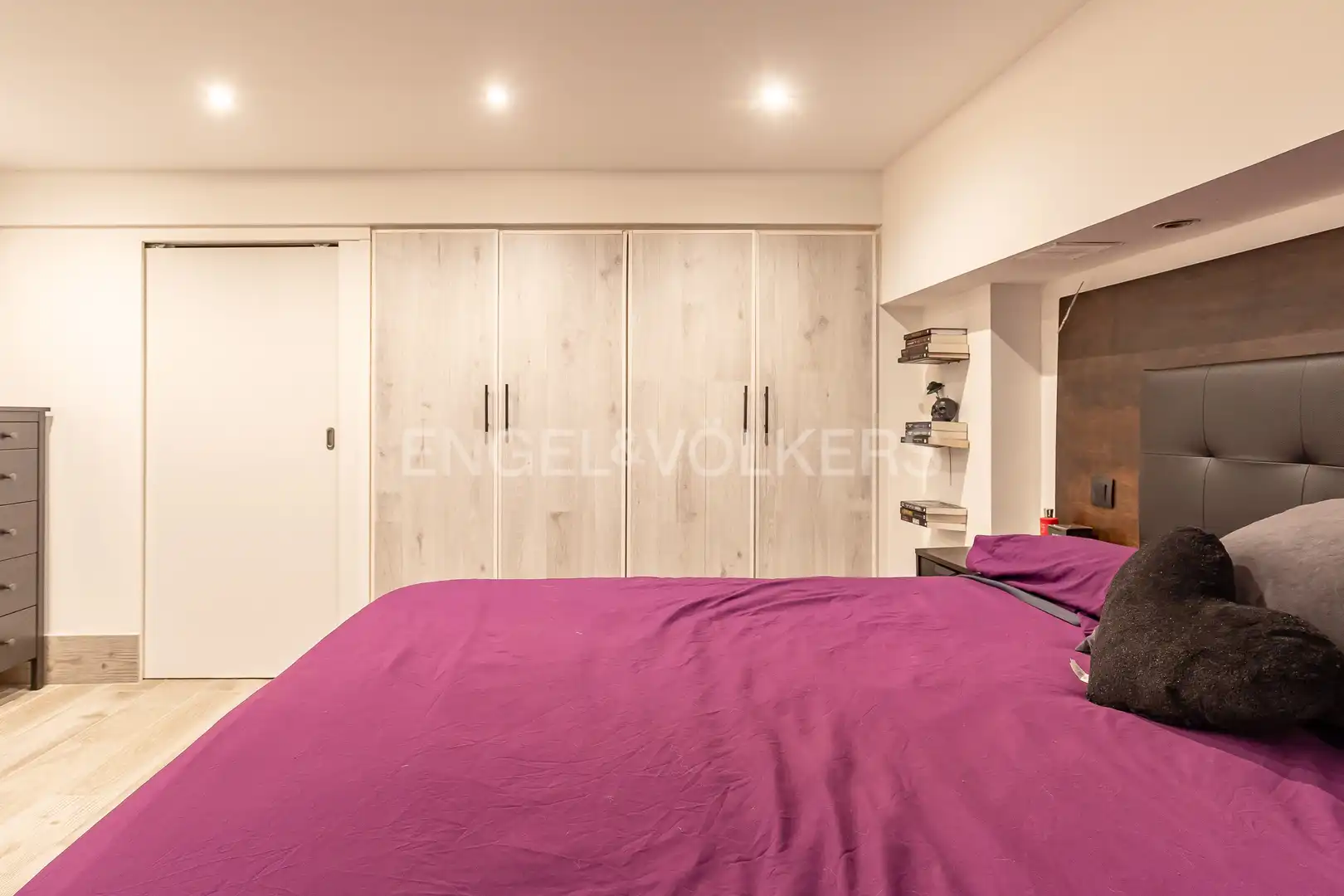 Schlafzimmer von Maisonette zur Miete in Madrid mit Klimaanlage, Heizung und Möbliert