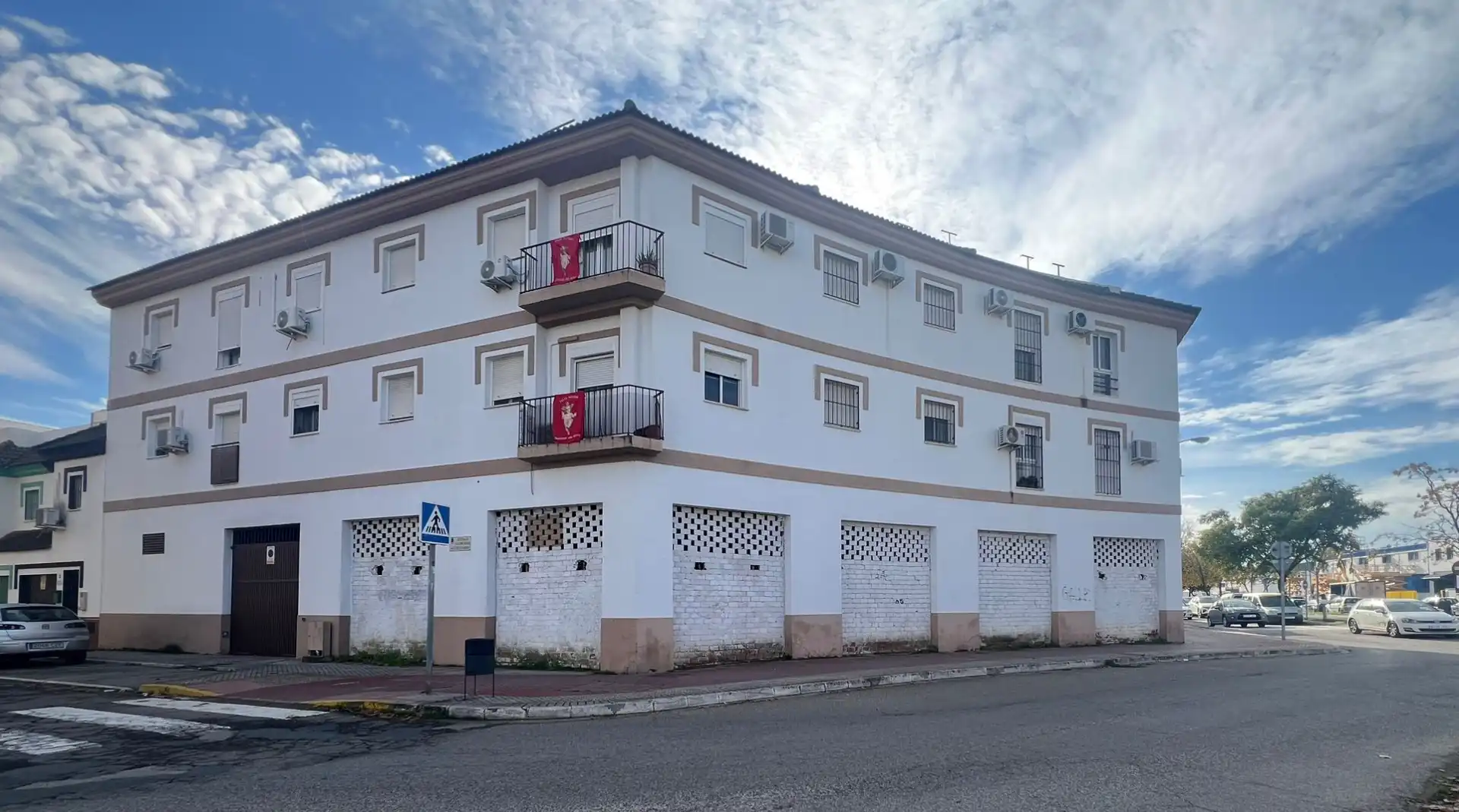 Vista exterior de Local en venta en Los Palacios y Villafranca