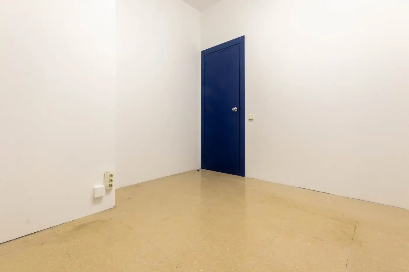 Business premises for sale in Centre - Sant Oleguer, imagen 8