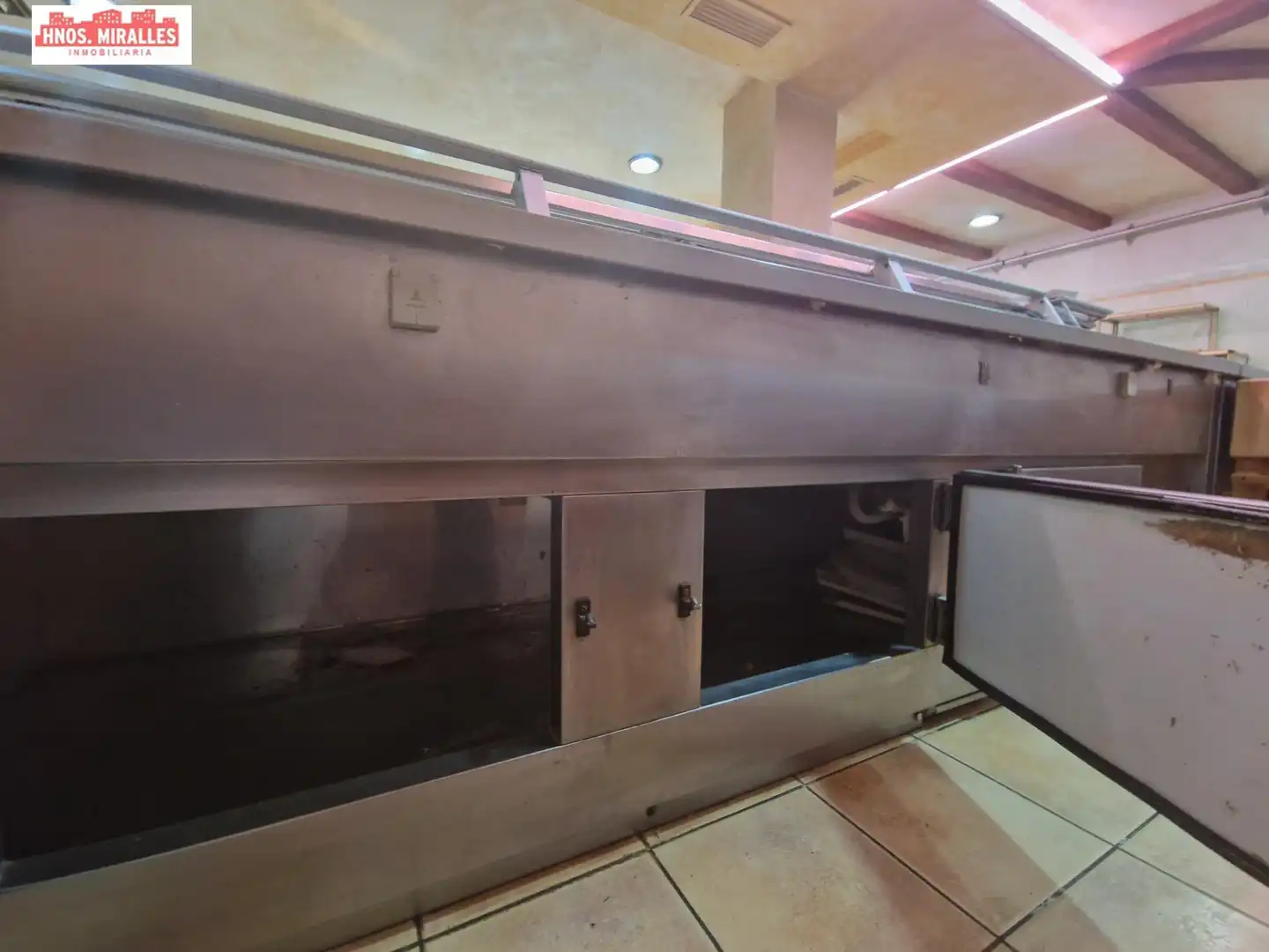Local en venta en Elche / Elx con Aire acondicionado y Amueblado