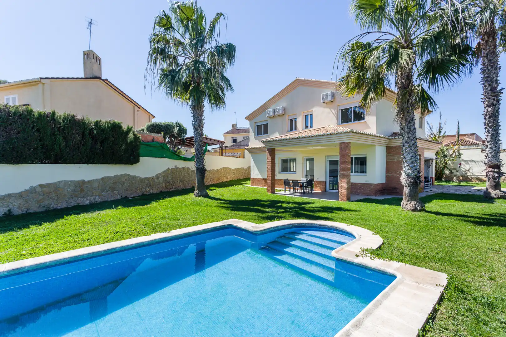 Swimming pool of Houses for sale in San Antonio de Benagéber  with Air Conditioner, Heating and Private garden