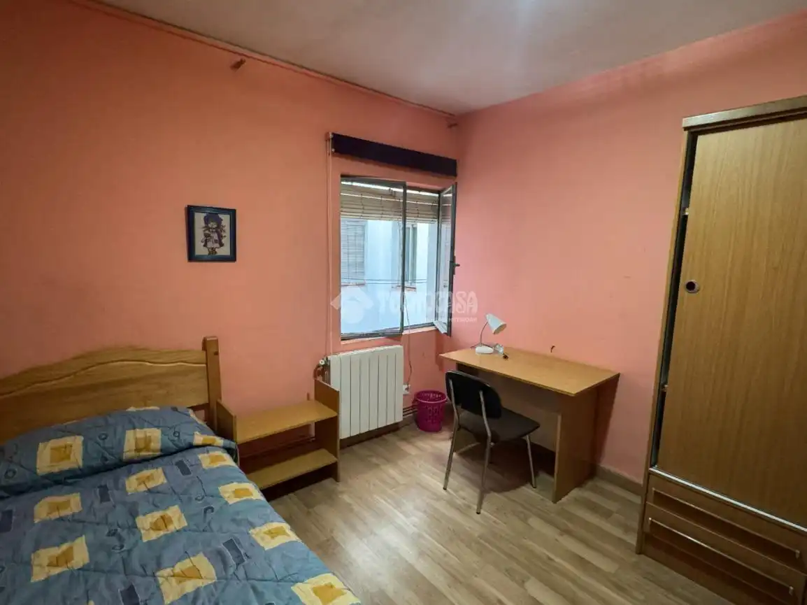 Schlafzimmer von Wohnung zur Miete in León Capital  mit Heizung und Parkett