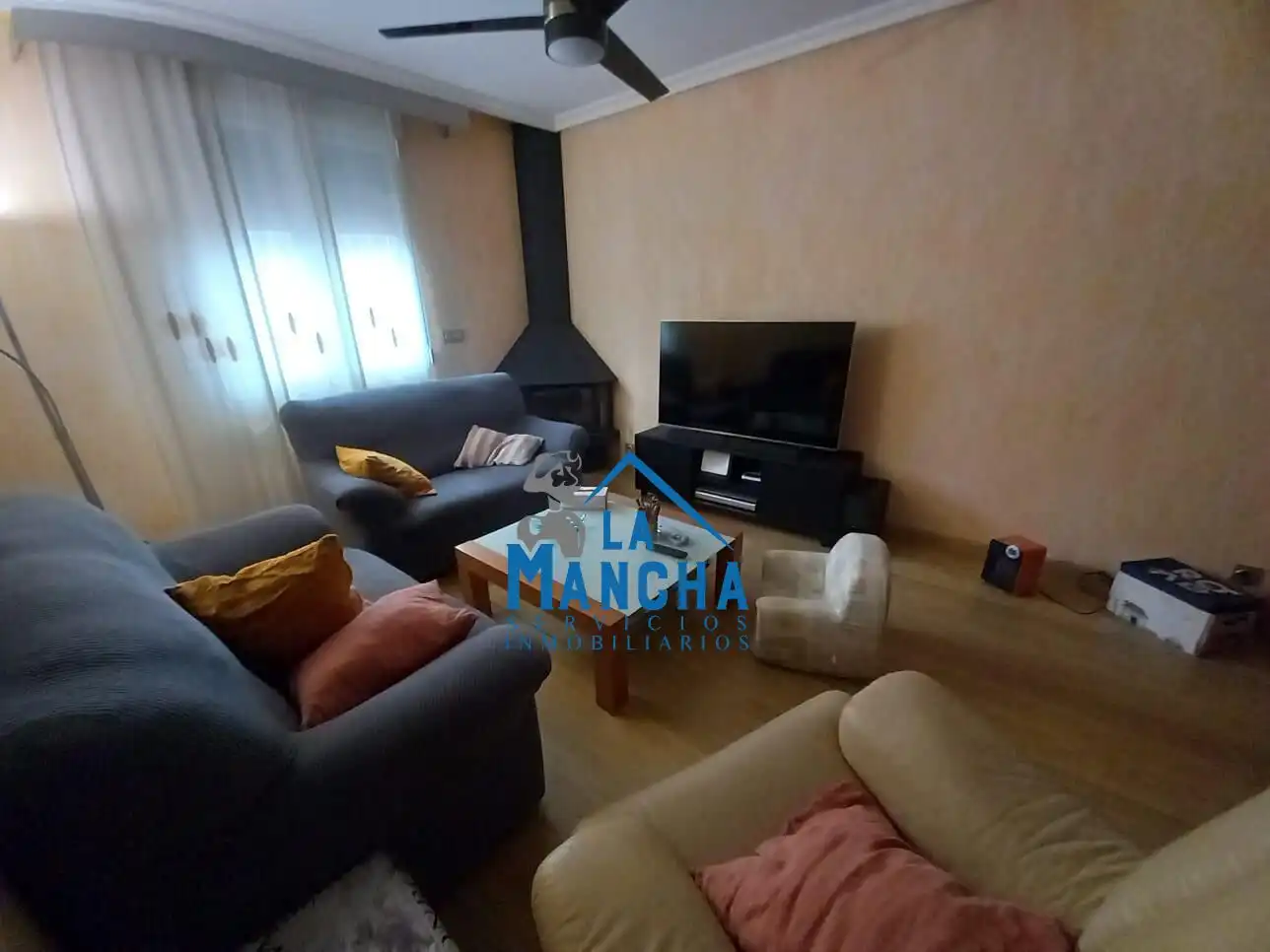 Wohnzimmer von Einfamilien-Reihenhaus zum Verkauf in La Gineta mit Abstellraum und Schwimmbad