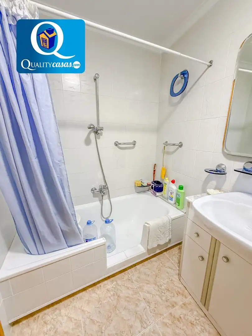 Badezimmer von Wohnung zum Verkauf in Elda mit Klimaanlage