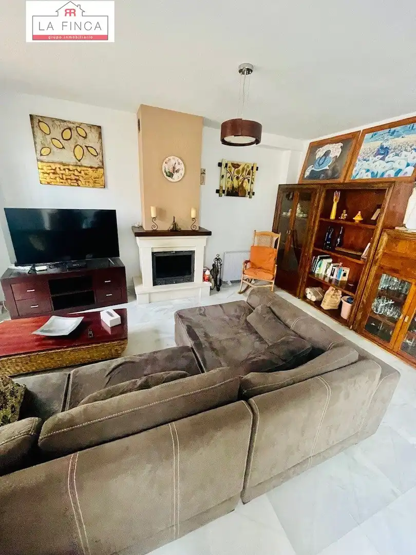 Living room of Detached homes for sale in Benalmádena  with Air Conditioner, Terrace and Storage room
