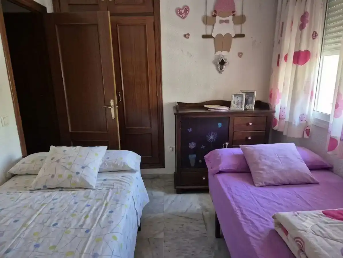 Habitación de Casa o chalet en venta en Mairena del Aljarafe con Aire acondicionado y Piscina