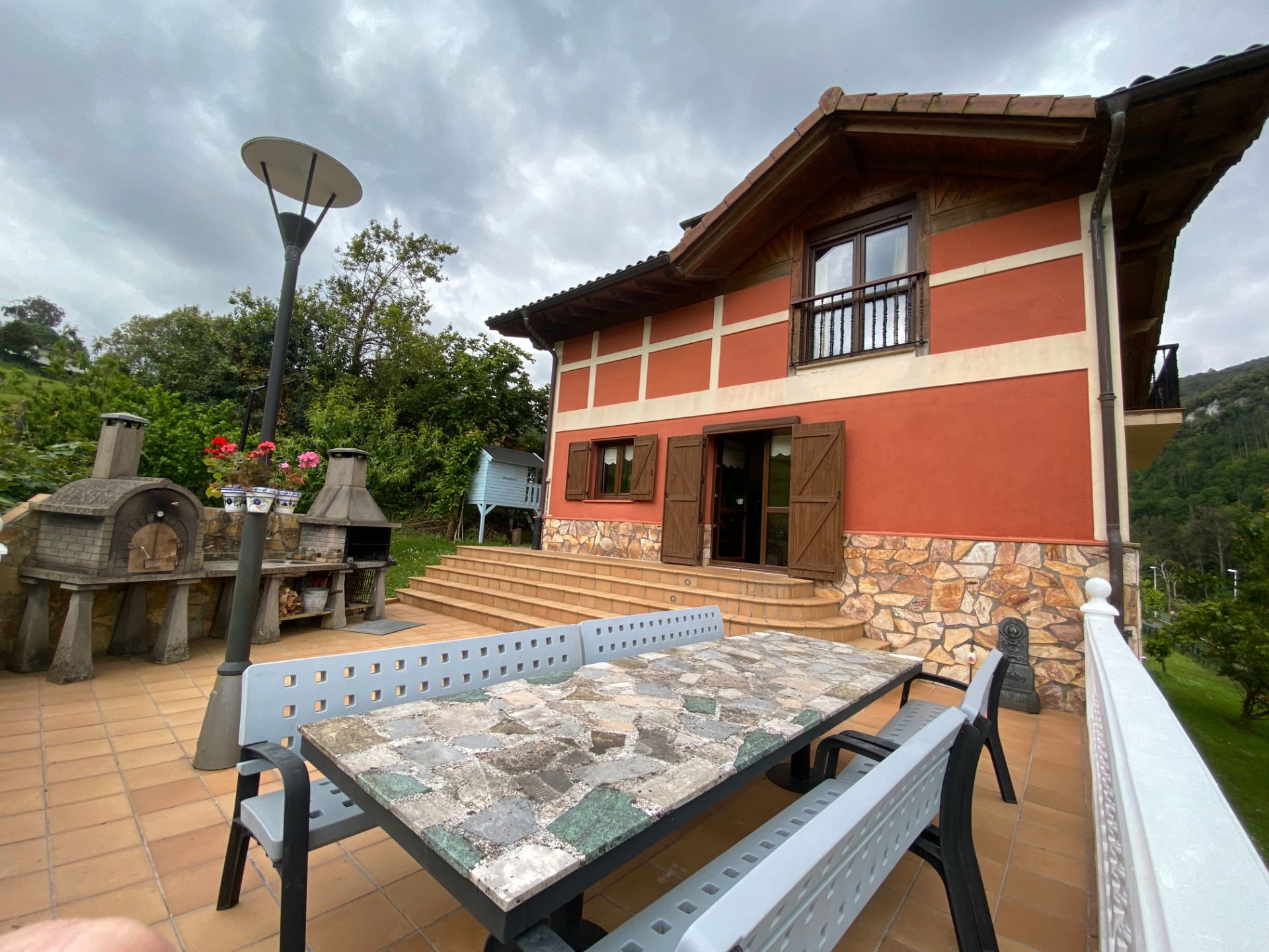 Terrassa de Casa o xalet en venda en Trucios-Turtzioz amb Calefacció, Jardí privat i Parquet