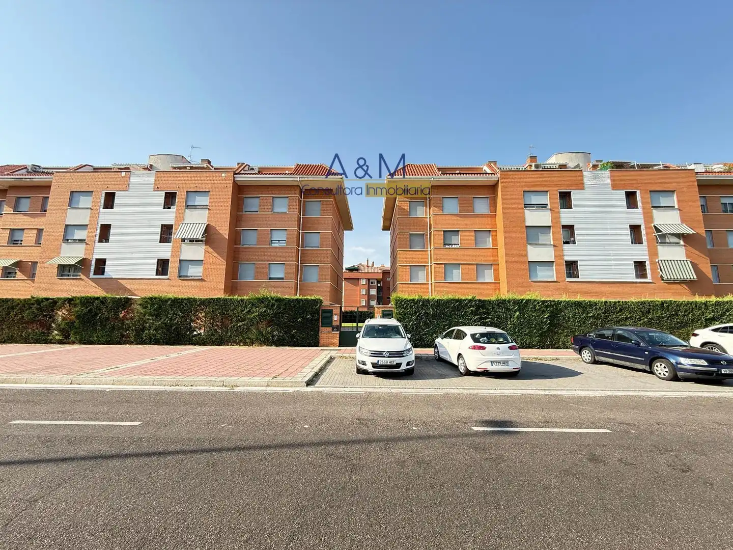 Vista exterior de Ático en venta en Valladolid con Calefacción, Parquet y Terraza