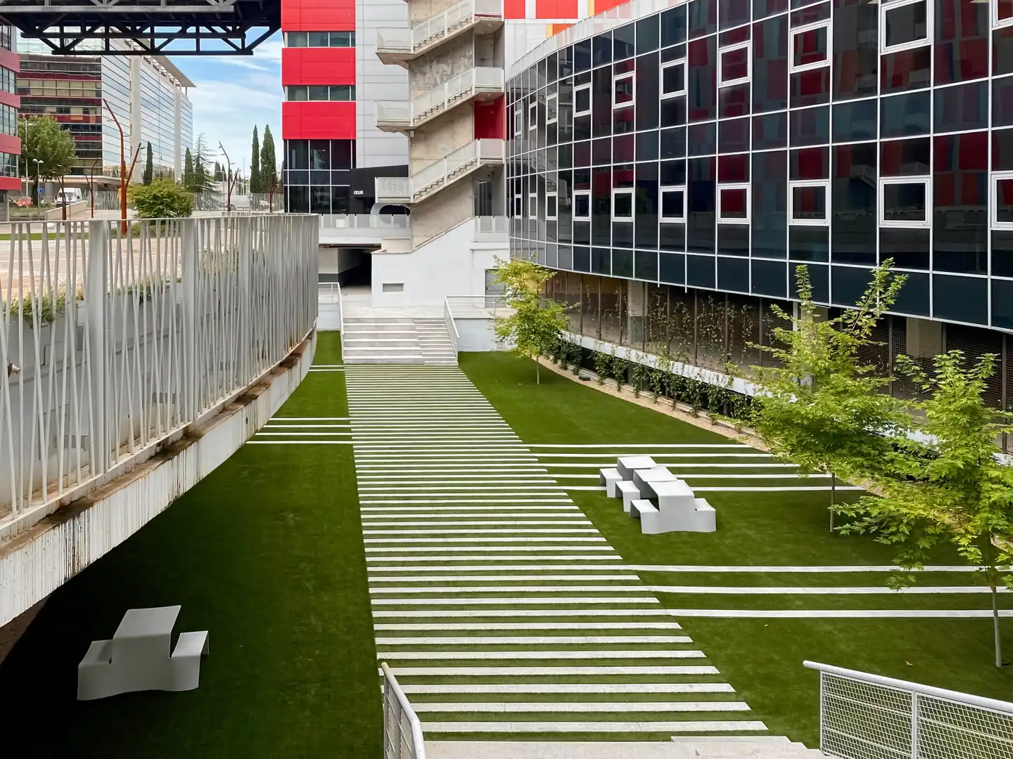 Terrassa de Oficina de lloguer en Rivas-Vaciamadrid amb Aire condicionat, Calefacció i Moblat
