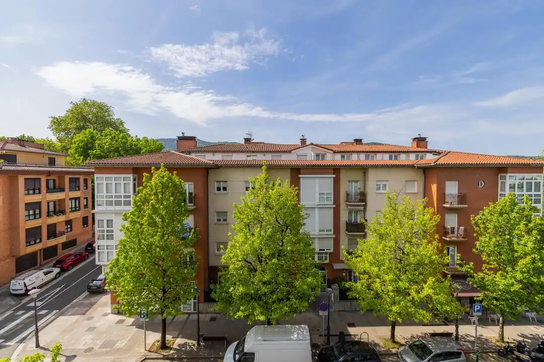 Außenansicht von Wohnung zum Verkauf in Irun  mit Heizung