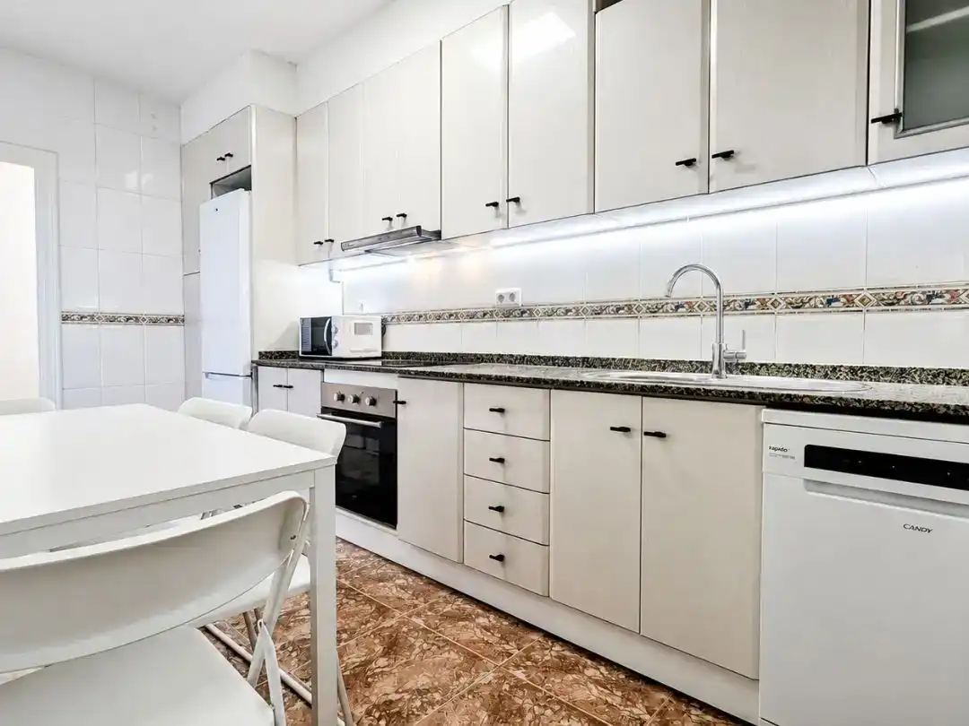 Küche von Wohnung zur Miete in Cartagena mit Klimaanlage, Privatgarten und Möbliert