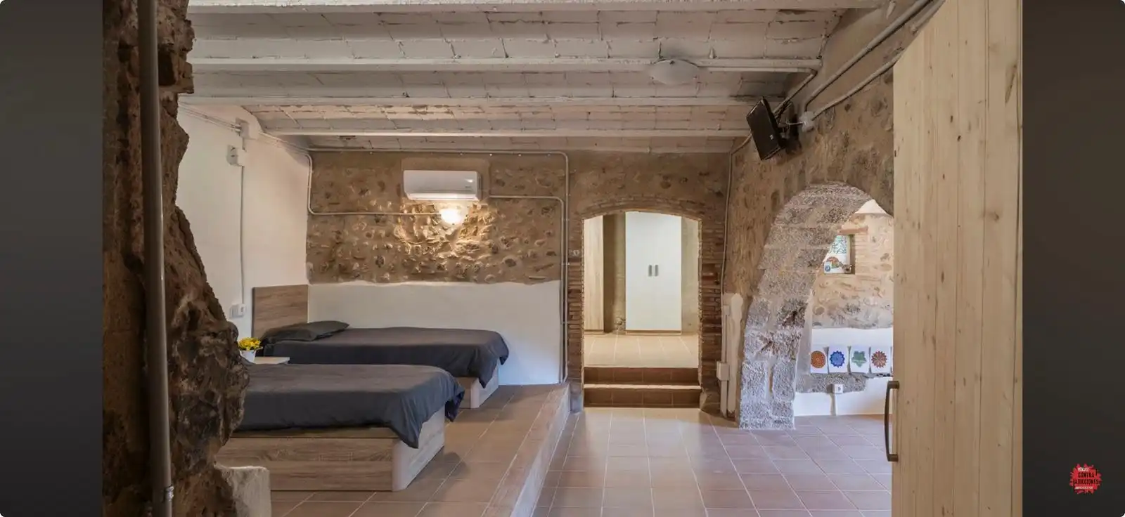 Finca rústica de alquiler en Navata con Aire acondicionado, Calefacción y Jardín privado