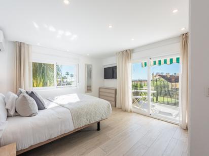 Bedroom of Duplex for sale in Marbella  with Air Conditioner, Terrace and Furnished