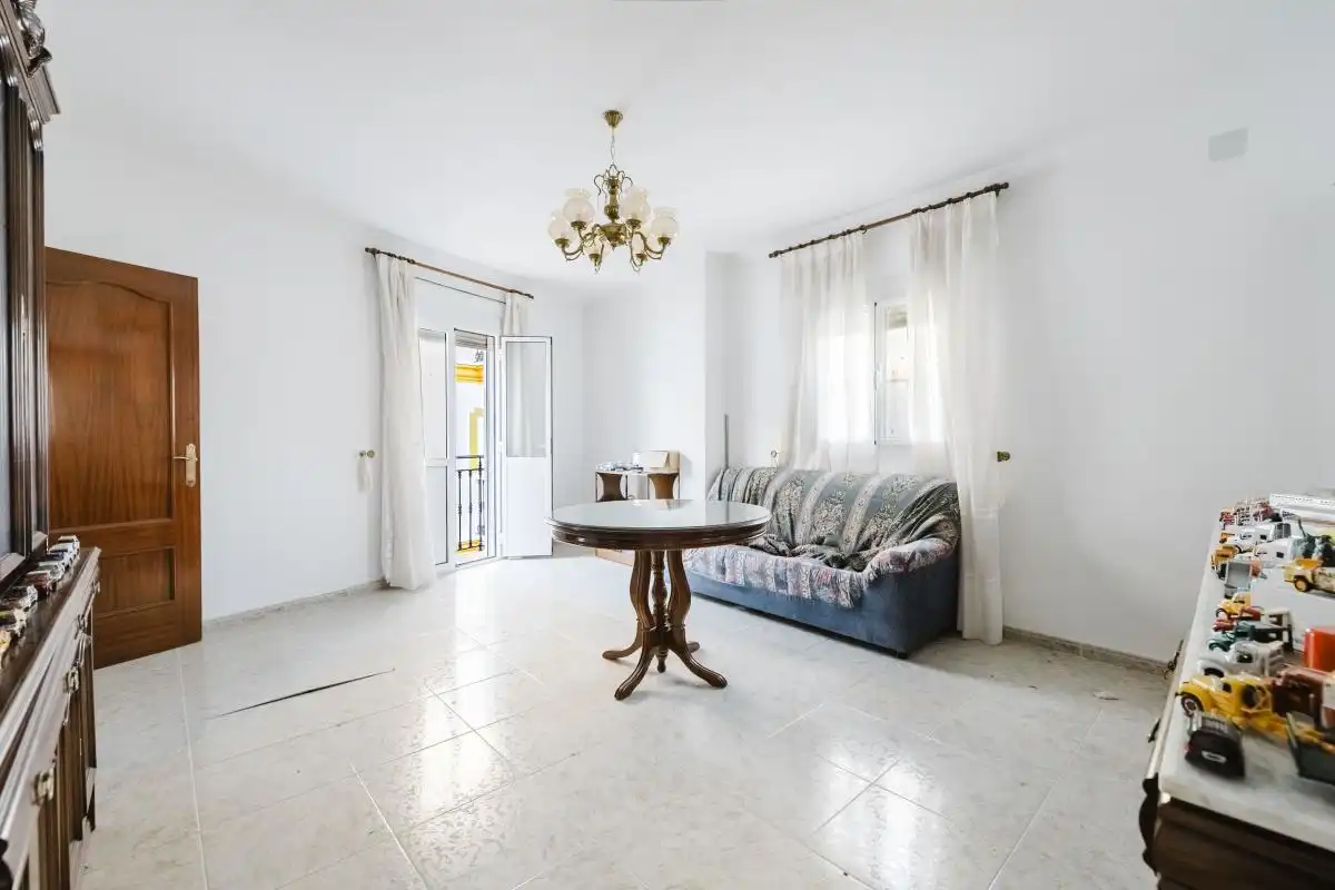 Sala de estar de Casa adosada en venta en Valle de Abdalajís con Calefacción, Terraza y Balcón