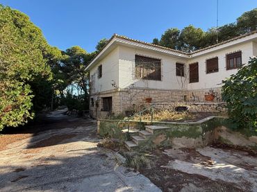 Villa avec balcon à vendre à Garbinet - Vistahermosa