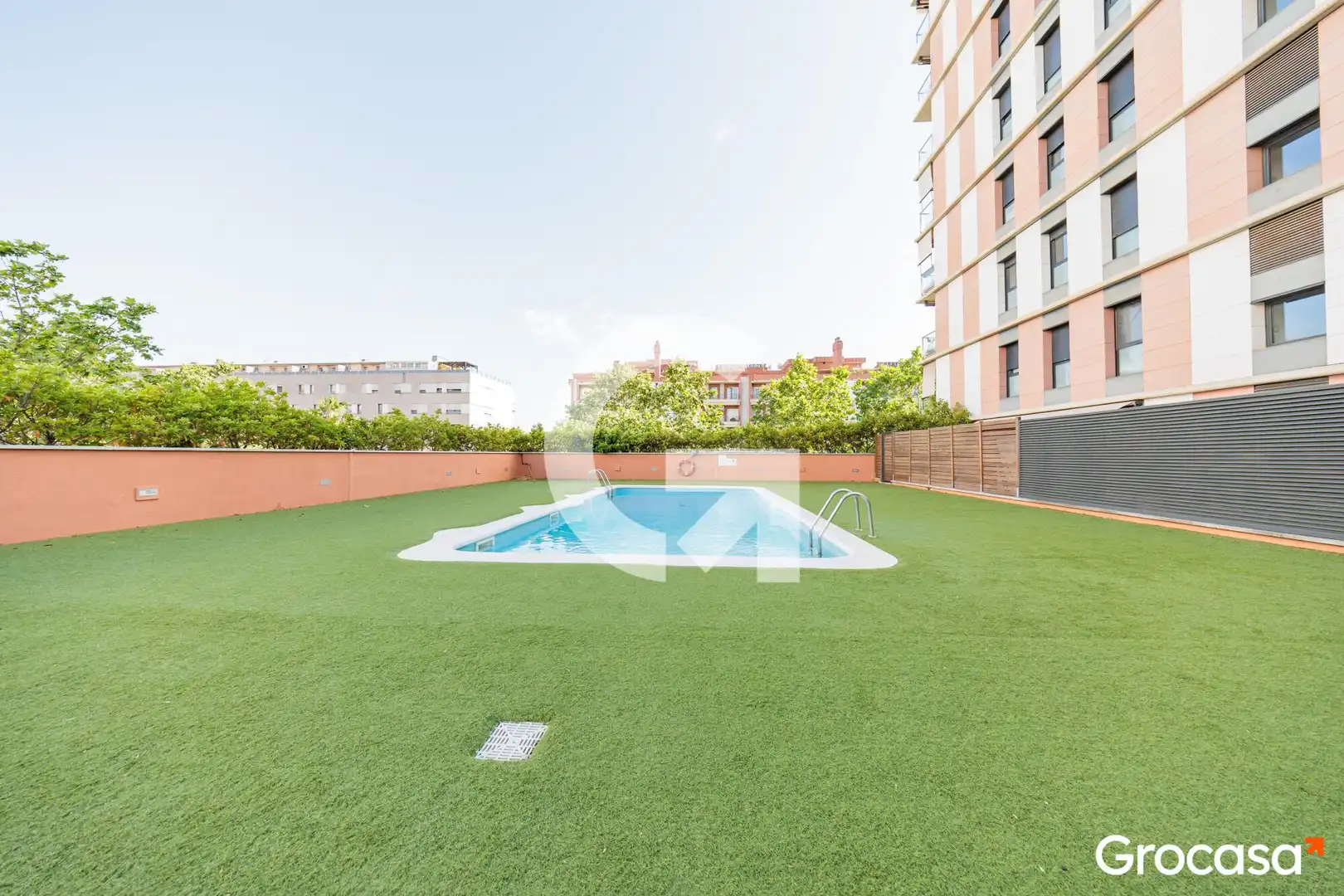Swimming pool of Ground floor for sale in Terrassa  with Air Conditioner, Heating and Private garden