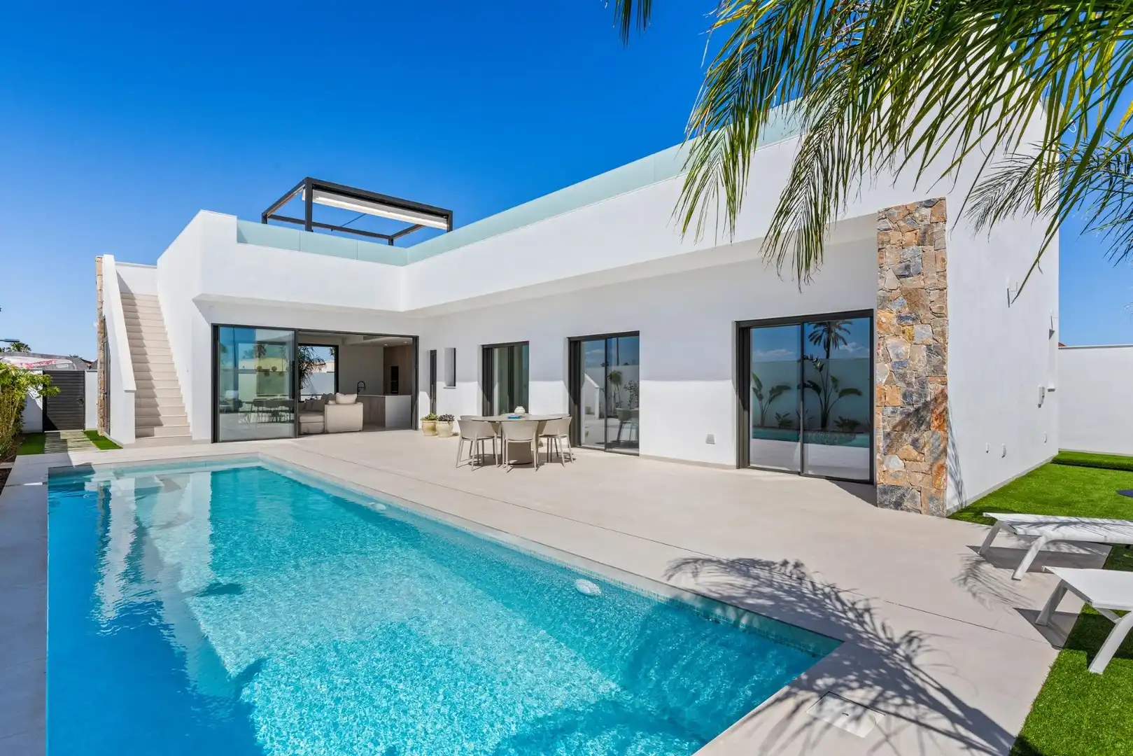 Villa con piscina in vendita a Las Lomas de Rame - Bahía Bella
