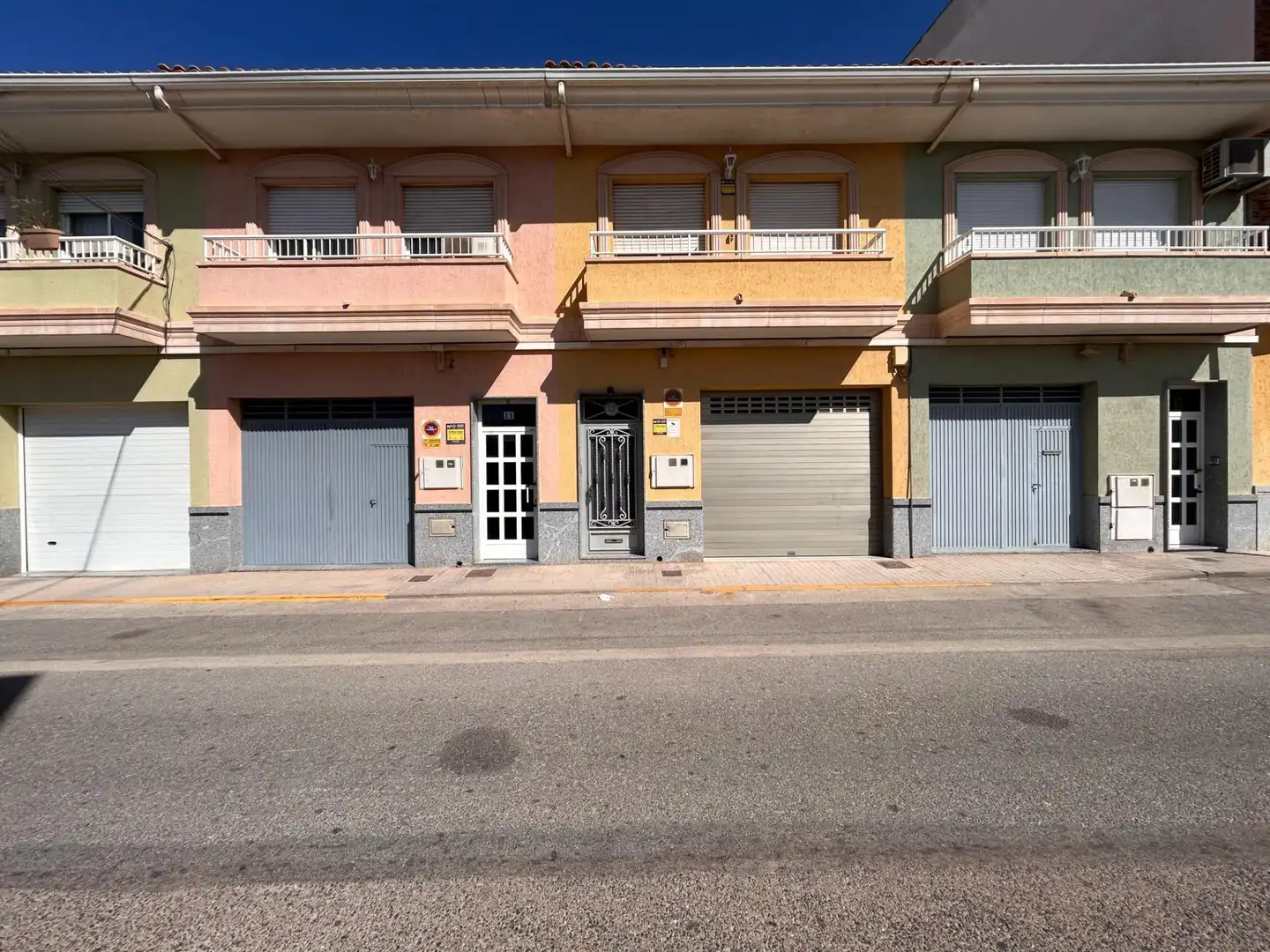 Exterior view of Houses for sale in Monforte del Cid  with Air Conditioner, Terrace and Storage room