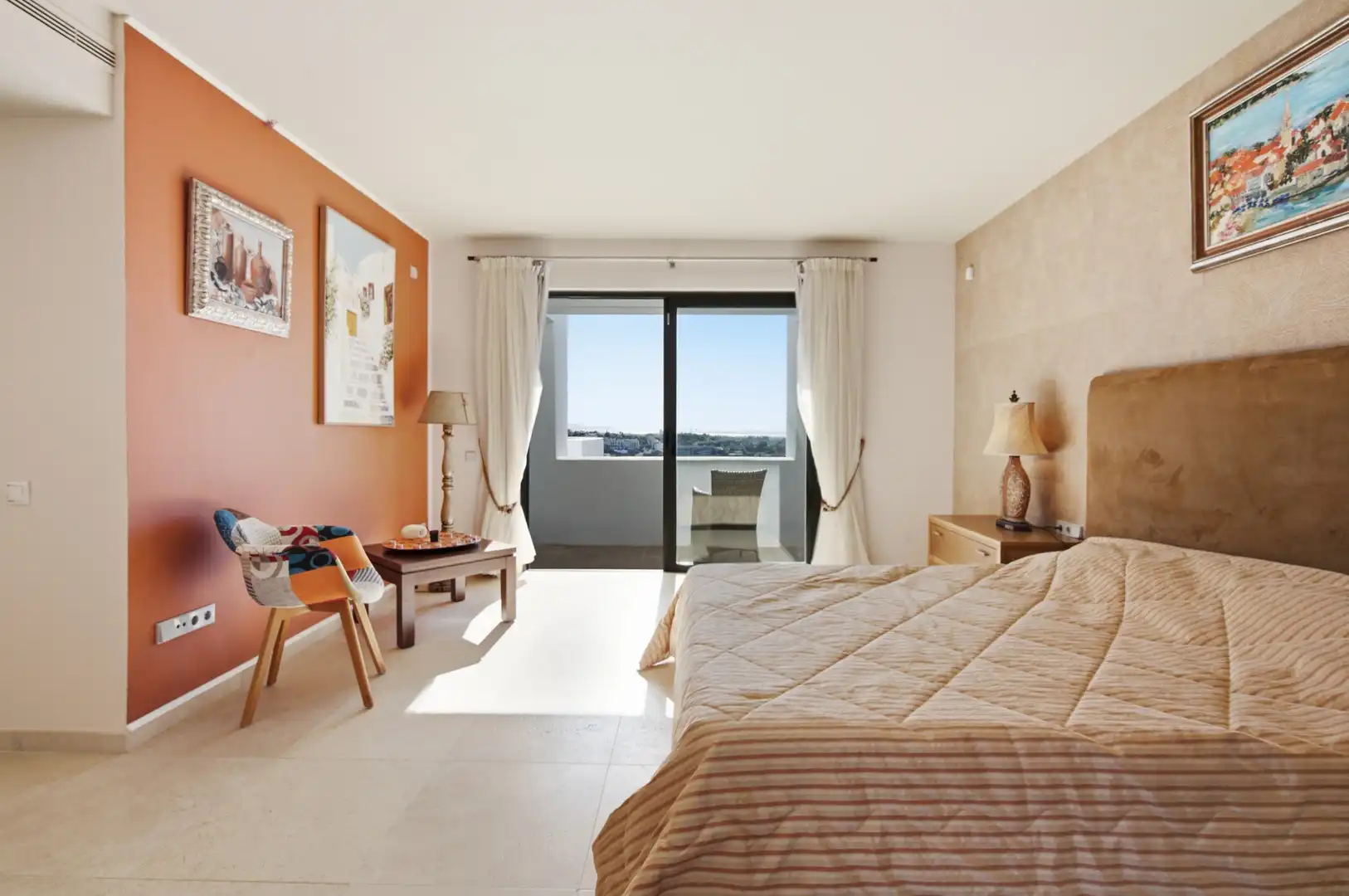 Habitación de Ático en venta en Benahavís con Aire acondicionado, Terraza y Trastero