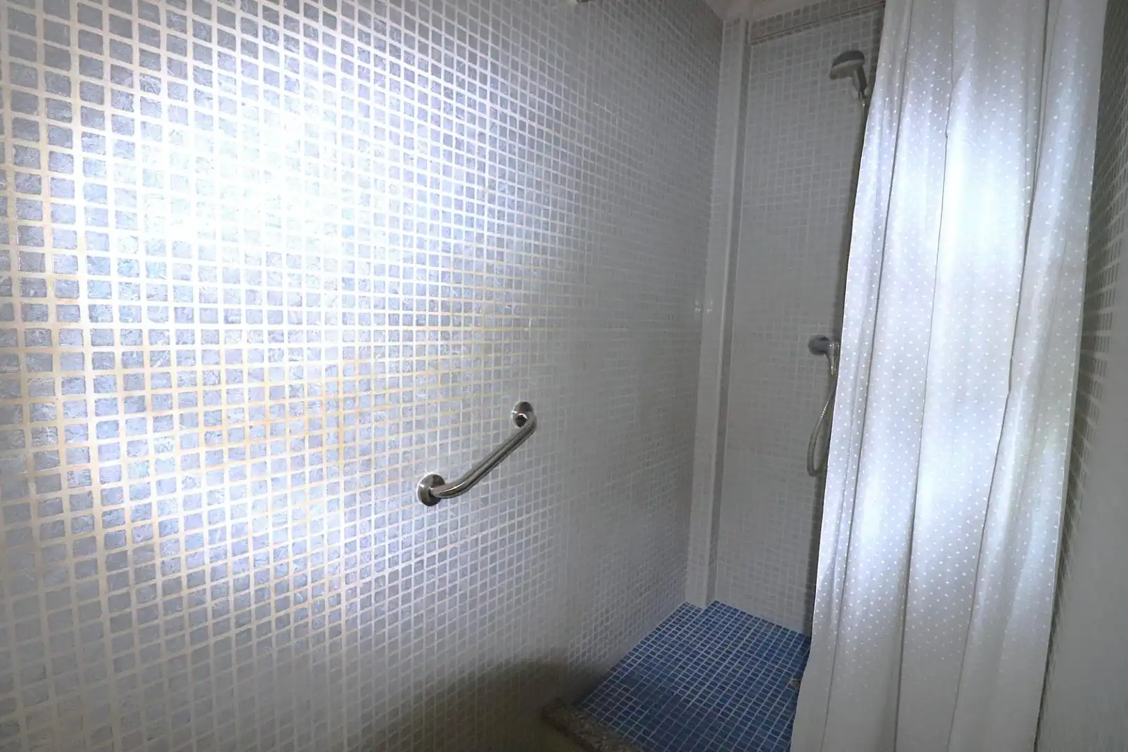 Bathroom of Office for rent in Elda  with Air Conditioner