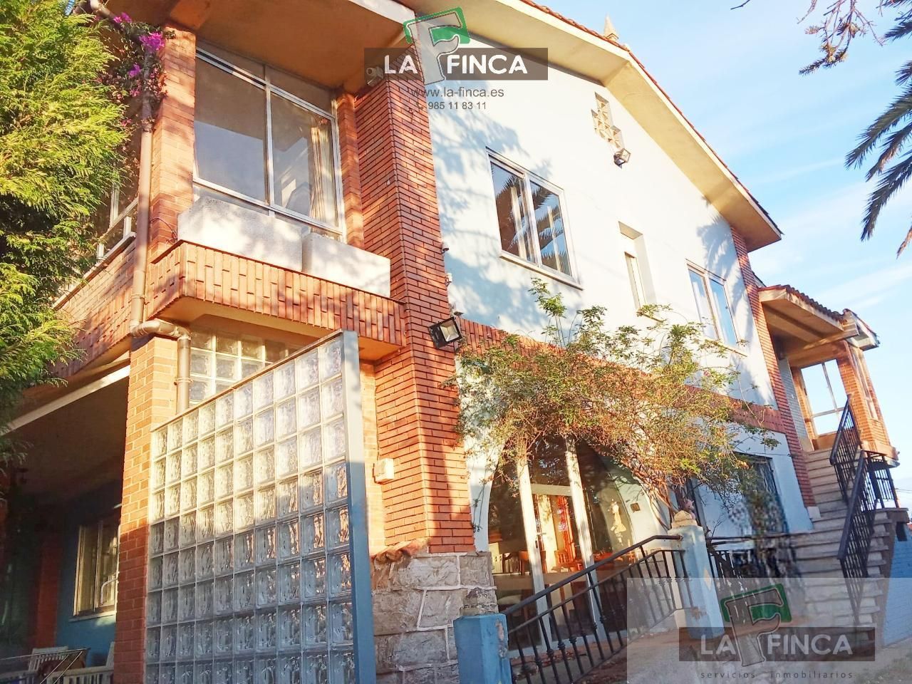 Vista exterior de Casa o chalet en venta en Muros de Nalón con Calefacción, Parquet y Terraza