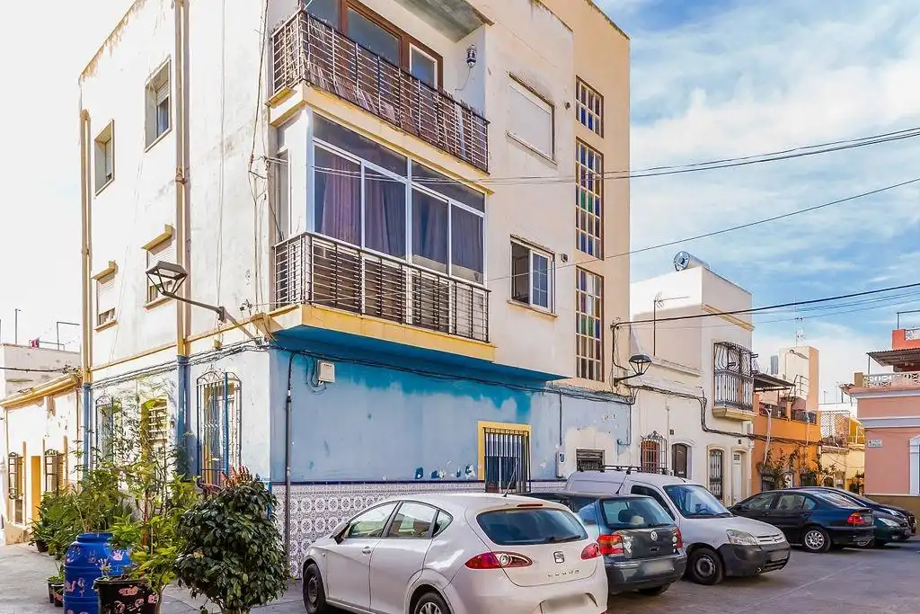 Vista exterior de Piso en venta en Almería