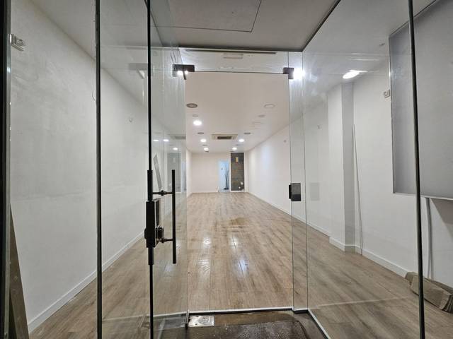 Local comercial en Venta en Nucli Urbà