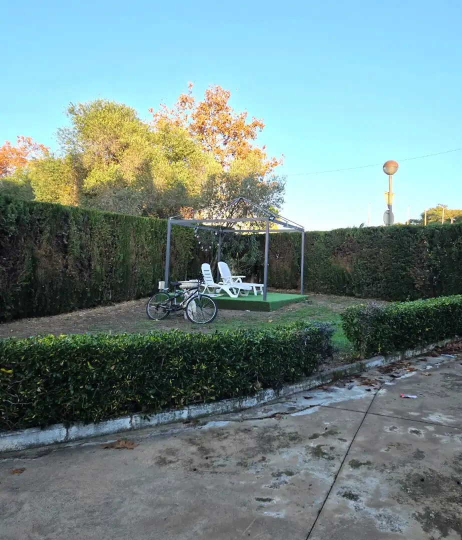 Garten von Einfamilien-Reihenhaus zum Verkauf in Cambrils mit Privatgarten, Ofen und Gemeinschaftspool