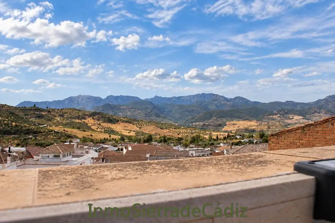 Vista exterior de Piso en venta en Algodonales, Cádiz