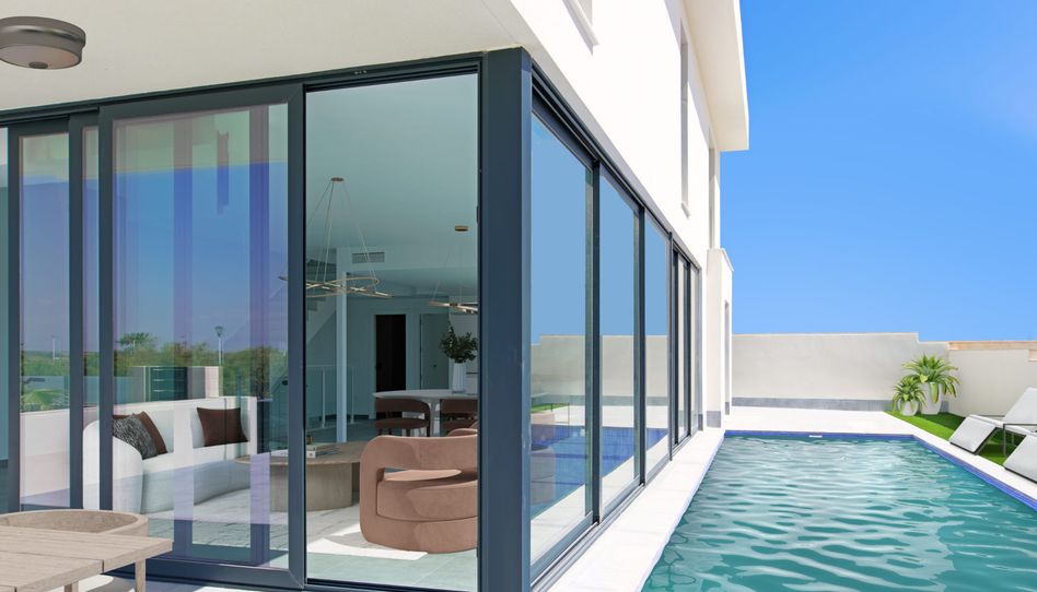 Foto 1 de Piso en venta en Avinguda de Polonia, Novamar - Mediterráneo, Alicante