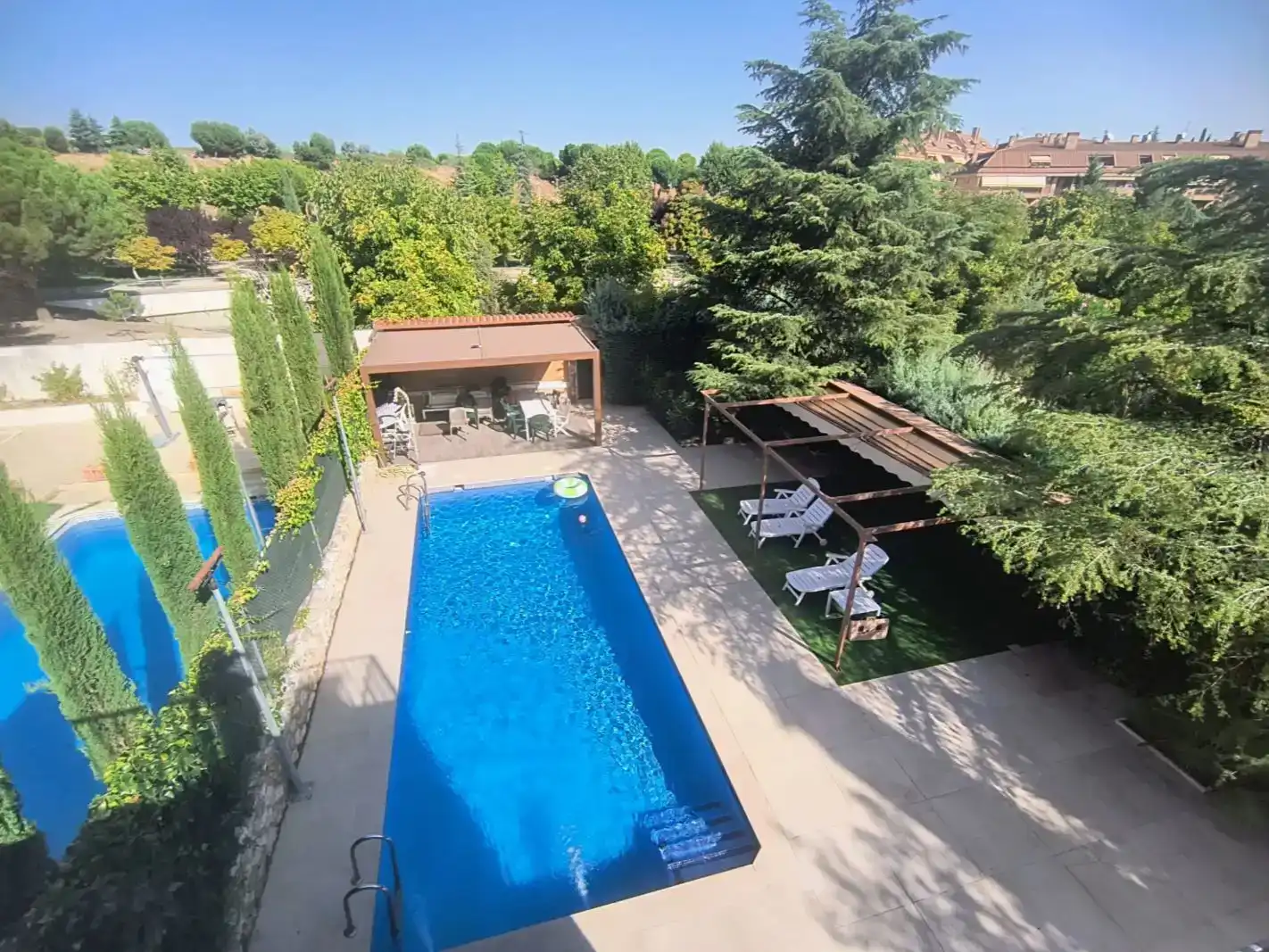 Schwimmbecken von Wohnung zur Miete in Pozuelo de Alarcón mit Klimaanlage, Privatgarten und Parkett